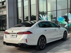 BMW 5 Series 2025 525Li M Sport Package - ფოტო 5