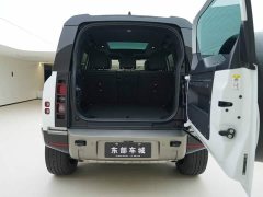 Land Rover Defender 110 3.0T P400 X-DYNAMIC HSE - ფოტო 5