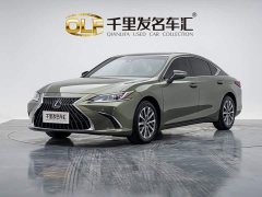 Lexus ES 200 Luxury - ფოტო 1
