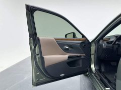 Lexus ES 200 Luxury - ფოტო 11