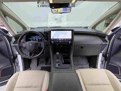 Toyota Vellfire Crown Hybrid 2.5L Executive Premier Edition - photo 11