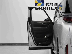 Toyota Vellfire Crown Hybrid 2.5L Executive Premier Edition - photo 7