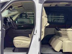 Toyota Vellfire Crown Hybrid 2.5L Executive Premier Edition - photo 8