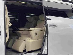 Toyota Vellfire Crown Hybrid 2.5L Executive Premier Edition - photo 9