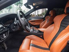 BMW M5 - ფოტო 10