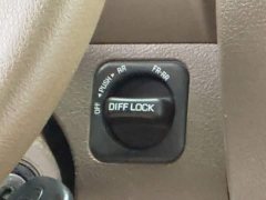 Toyota Land Cruiser (Imported) LC76 4.0L Middle East Version - ფოტო 19