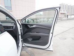 Audi Q4 e-tron 50 e-tron quattro Edition - ფოტო 17