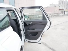 Audi Q4 e-tron 50 e-tron quattro Edition - ფოტო 18