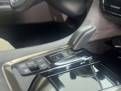 Toyota Vellfire Crown Hybrid 2.5L Executive Premier Edition - photo 11