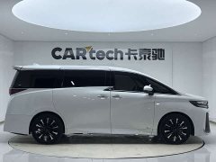 Toyota Vellfire Crown Hybrid 2.5L Executive Premier Edition - photo 8
