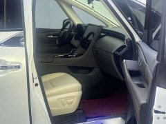 Toyota Vellfire Crown Hybrid 2.5L Executive Premier Edition - photo 9