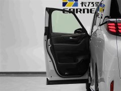 Toyota Alphard Hybrid 2.5L Premium Edition - ფოტო 7