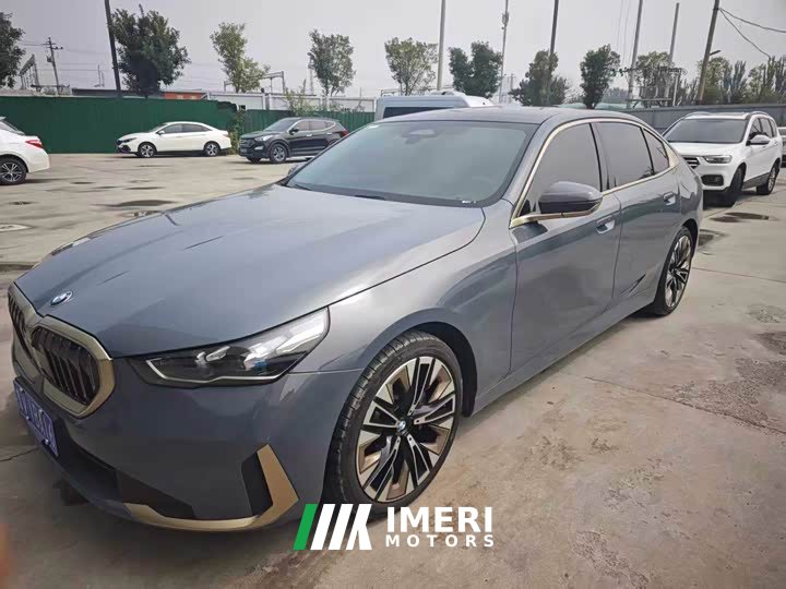 BMW 5 Series 530Li Luxury Edition Premium Package - ავტომობილი ჩინეთიდან