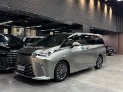 Lexus LM 500h Six-Seat Premium Edition - ფოტო 1