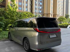 Lexus LM 500h Six-Seat Premium Edition - ფოტო 5