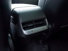 Tesla Model Y Rear-Wheel Drive - ფოტო 10