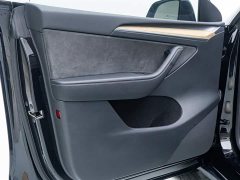 Tesla Model Y Rear-Wheel Drive - ფოტო 3