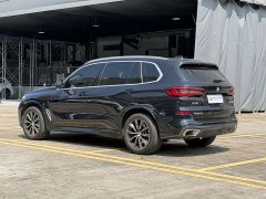 BMW X5 xDrive 30Li Luxury M Sport Package - ფოტო 15