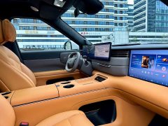 IM Motors Zhiji LS8 52 Max Luxury Six-Seater - ფოტო 10