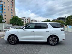 IM Motors Zhiji LS8 52 Max Luxury Six-Seater - ფოტო 16