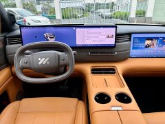 IM Motors Zhiji LS8 52 Max Luxury Six-Seater - ფოტო 5