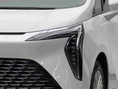 Toyota 2.0T Six-Seat Yun Shi Edition - ფოტო 3