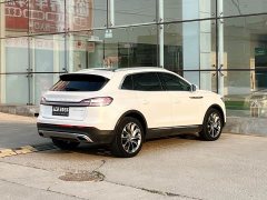 Lincoln Explorer 2021 2.0T AWD Premium - ფოტო 4