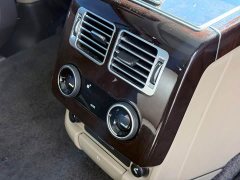 Land Rover Range Rover 2021 3.0 L6 Heritage Extended Wheelbase Classic Edition - ფოტო 20