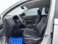 Mitsubishi Outlander Facelift 2.0L FWD Comfort 5-Seater - ფოტო 10