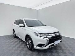Mitsubishi Outlander Facelift 2.0L FWD Comfort 5-Seater - ფოტო 3