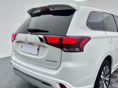 Mitsubishi Outlander Facelift 2.0L FWD Comfort 5-Seater - ფოტო 9