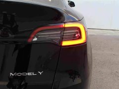 Tesla Model Y Rear-Wheel Drive - ფოტო 14