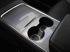 Tesla Model Y Rear-Wheel Drive - ფოტო 7