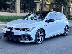 Volkswagen Golf GTI 380TSI DSG GTI - ფოტო 1