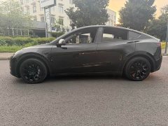 Tesla Model Y Standard Range RWD - ფოტო 4