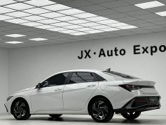 Hyundai Elantra 1.5L CVT GLX Elite - ფოტო 10