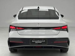 Hyundai Elantra 1.5L CVT GLX Elite - ფოტო 12