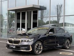 BMW 5 Series 530Li Luxury Edition Premium Package - ფოტო 1