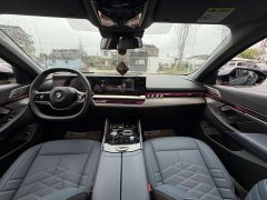 BMW 5 Series 530Li Luxury Edition Premium Package - ფოტო 10
