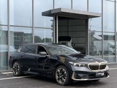 BMW 5 Series 530Li Luxury Edition Premium Package - ფოტო 3
