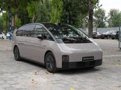Li Auto Li Xiang MEGA Ultra - ფოტო 3