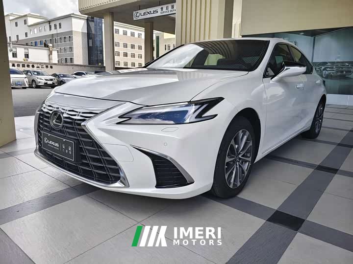 Lexus ES 200 Premium Edition - ავტომობილი ჩინეთიდან