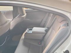 Lexus ES 200 Premium Edition - ფოტო 5