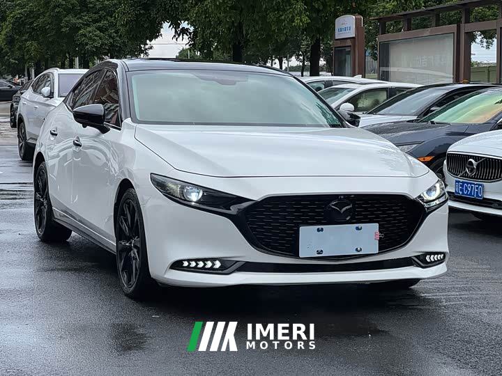 Mazda3 Axela 2.0L Automatic Luster Edition