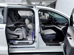 Toyota Sienna 2021 2.5L Hybrid Comfort Edition - ფოტო 17