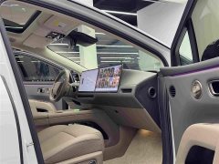 Li Auto i8 2025 Standard Edition - ფოტო 10