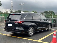 Toyota Sienna 2021 2.5L Hybrid Luxury - ფოტო 4