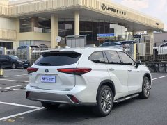 Toyota Highlander 2.5L Intelligent Hybrid AWD Premium 7-Seater - ფოტო 4