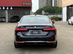 BMW 5 Series 530Li Luxury Edition Premium Package - ფოტო 17