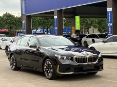 BMW 5 Series 530Li Luxury Edition Premium Package - ფოტო 3